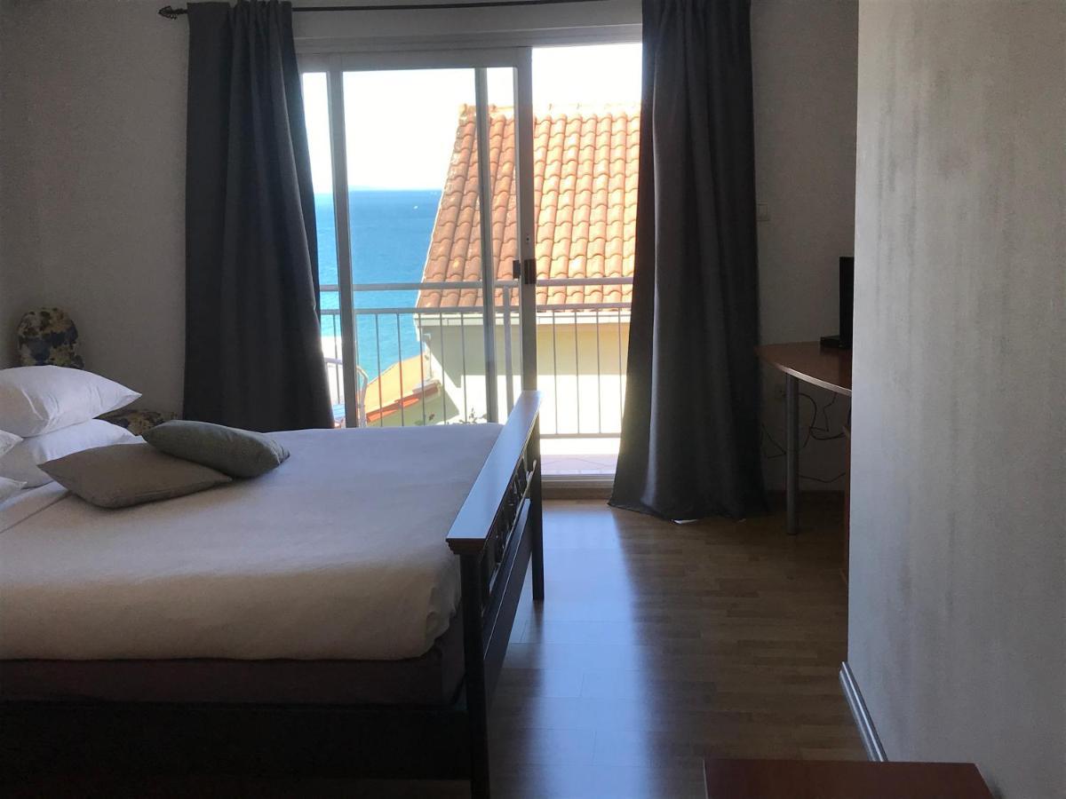 Pink Inn Podstrana Bagian luar foto